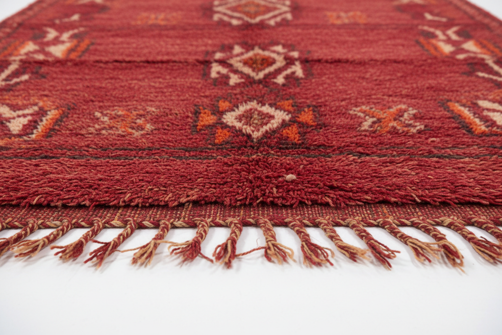 Tribal Red Seitenansicht