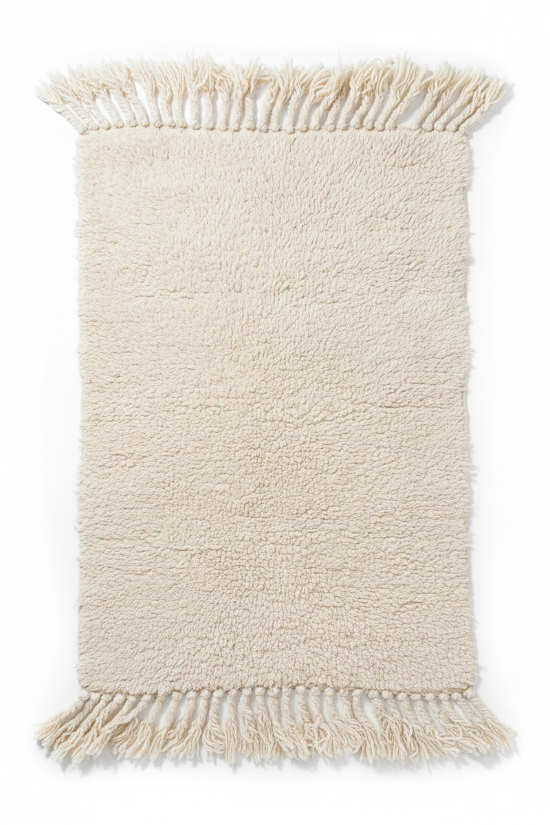 Fluffy White Decke Top View